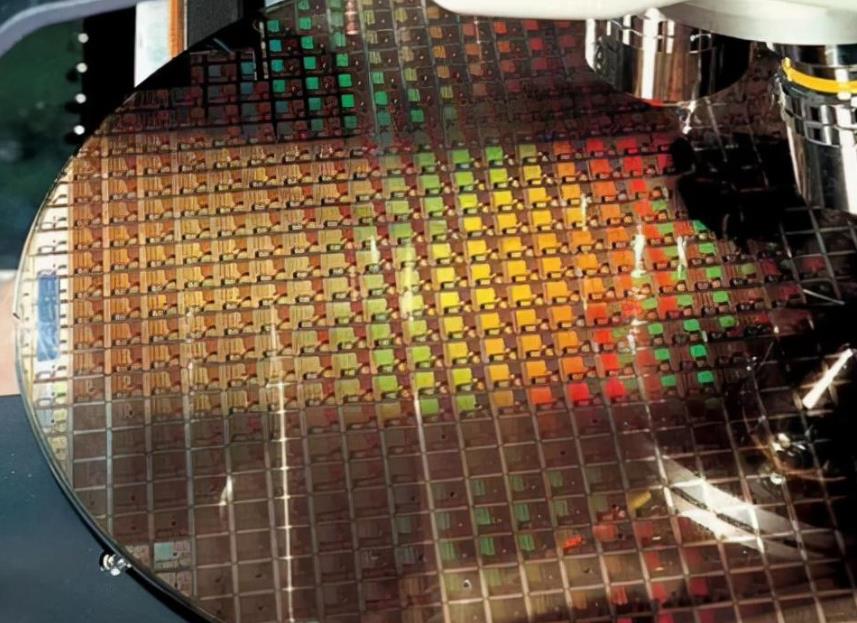 美科學家突破芯片瓶頸：新型磁性晶體管實現“存算一體”